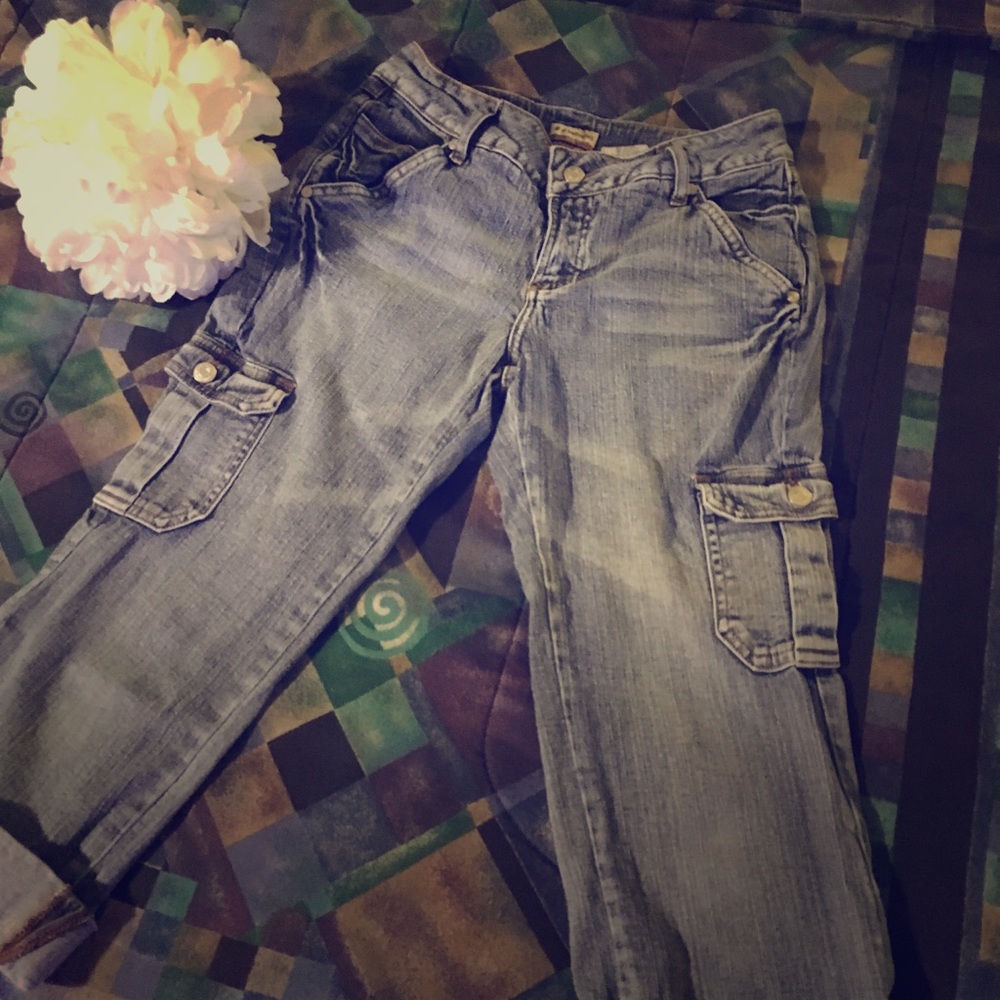 No Boundaries sz 9- blue jean capris